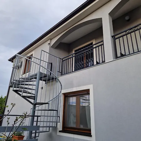 Mueller Apartman *