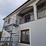 Mueller アパート *