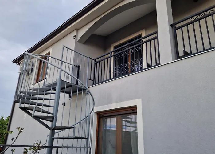 Mueller Апартаменти *